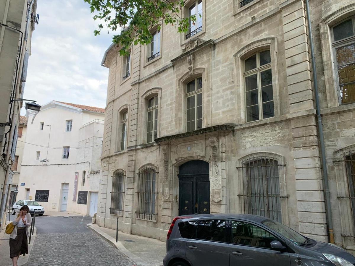 Studio Centre Avec Terrasse Avignon Exterior photo